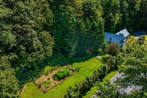 2295 Quechee Main Street Hartford VT 05059