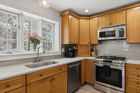 1 Pheasant Lane Portsmouth NH 03801