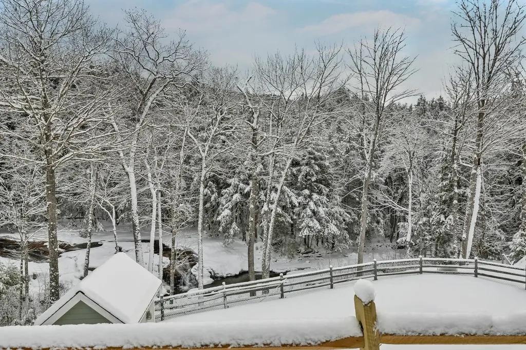 23 Falls Road Thornton NH 03285