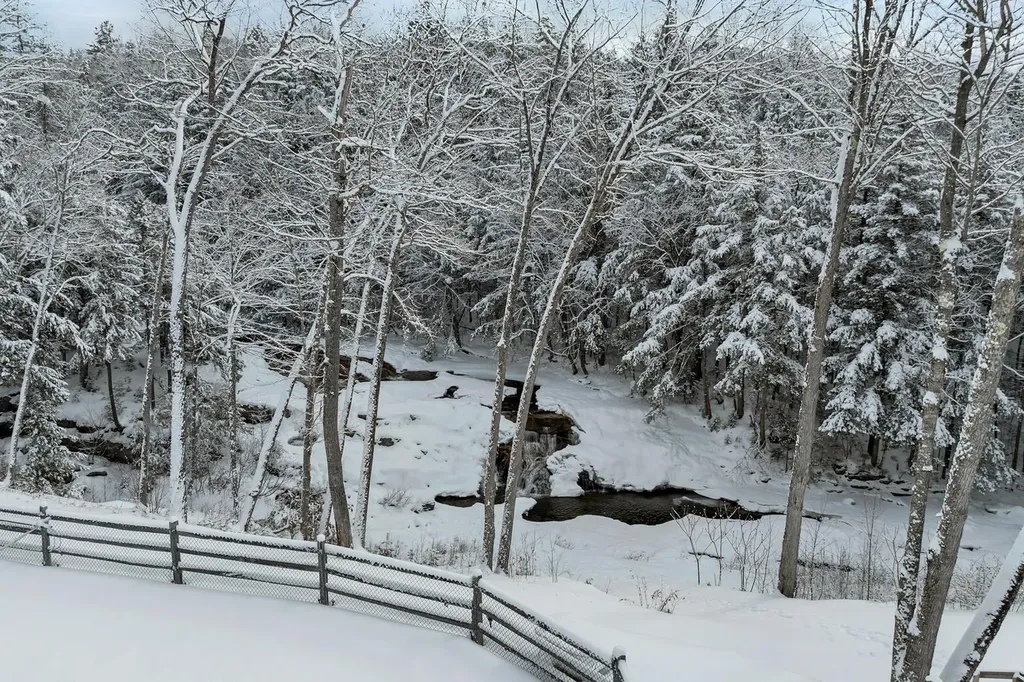 23 Falls Road Thornton NH 03285