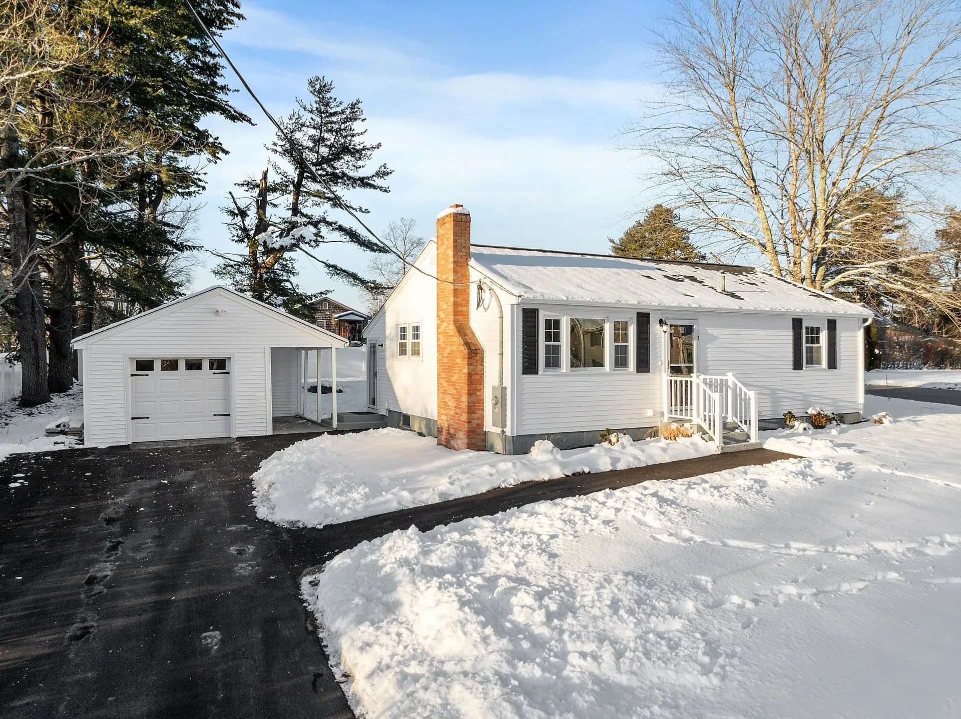 13 Centerville Drive Salem NH 03079-2311