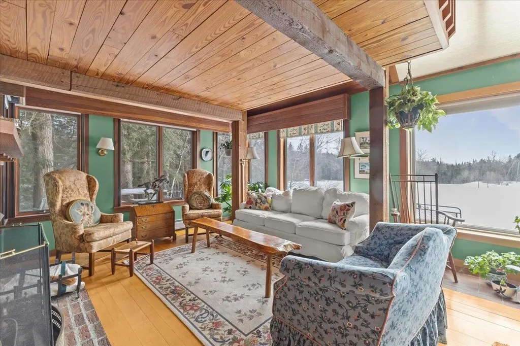 1701 Cleveland Corners Road Hyde Park VT 05655