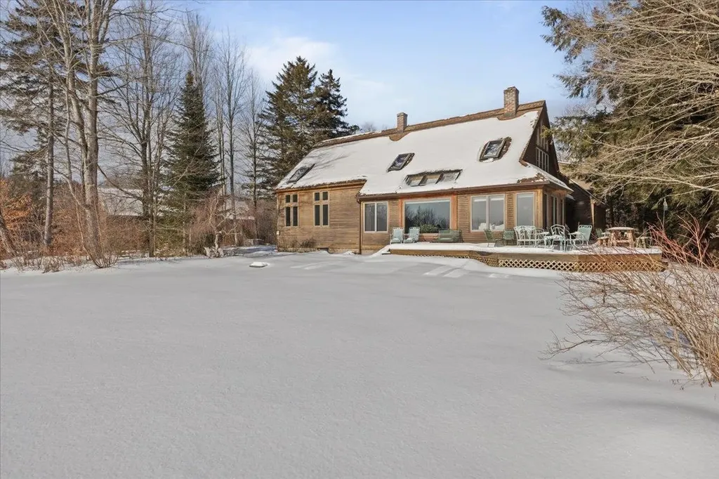 1701 Cleveland Corners Road Hyde Park VT 05655
