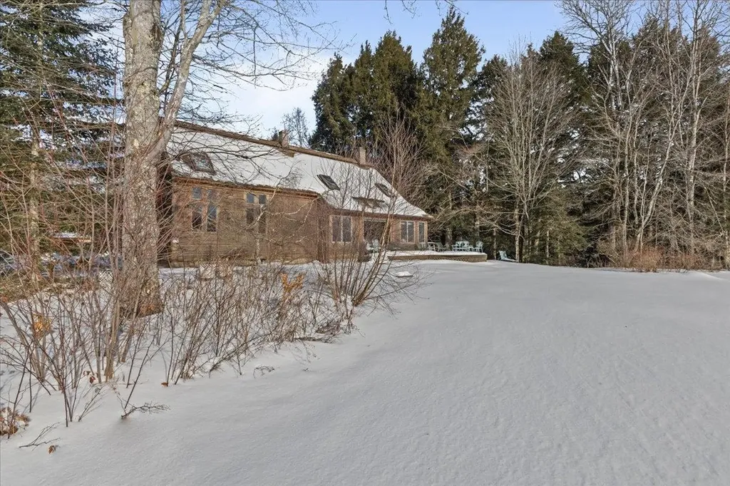 1701 Cleveland Corners Road Hyde Park VT 05655