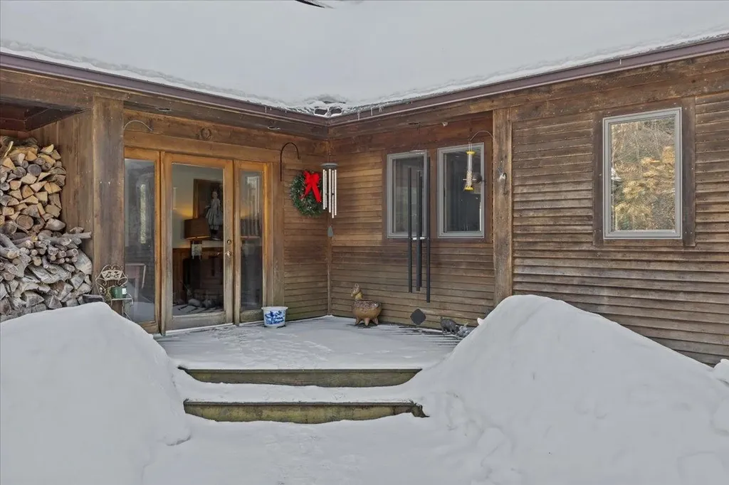 1701 Cleveland Corners Road Hyde Park VT 05655