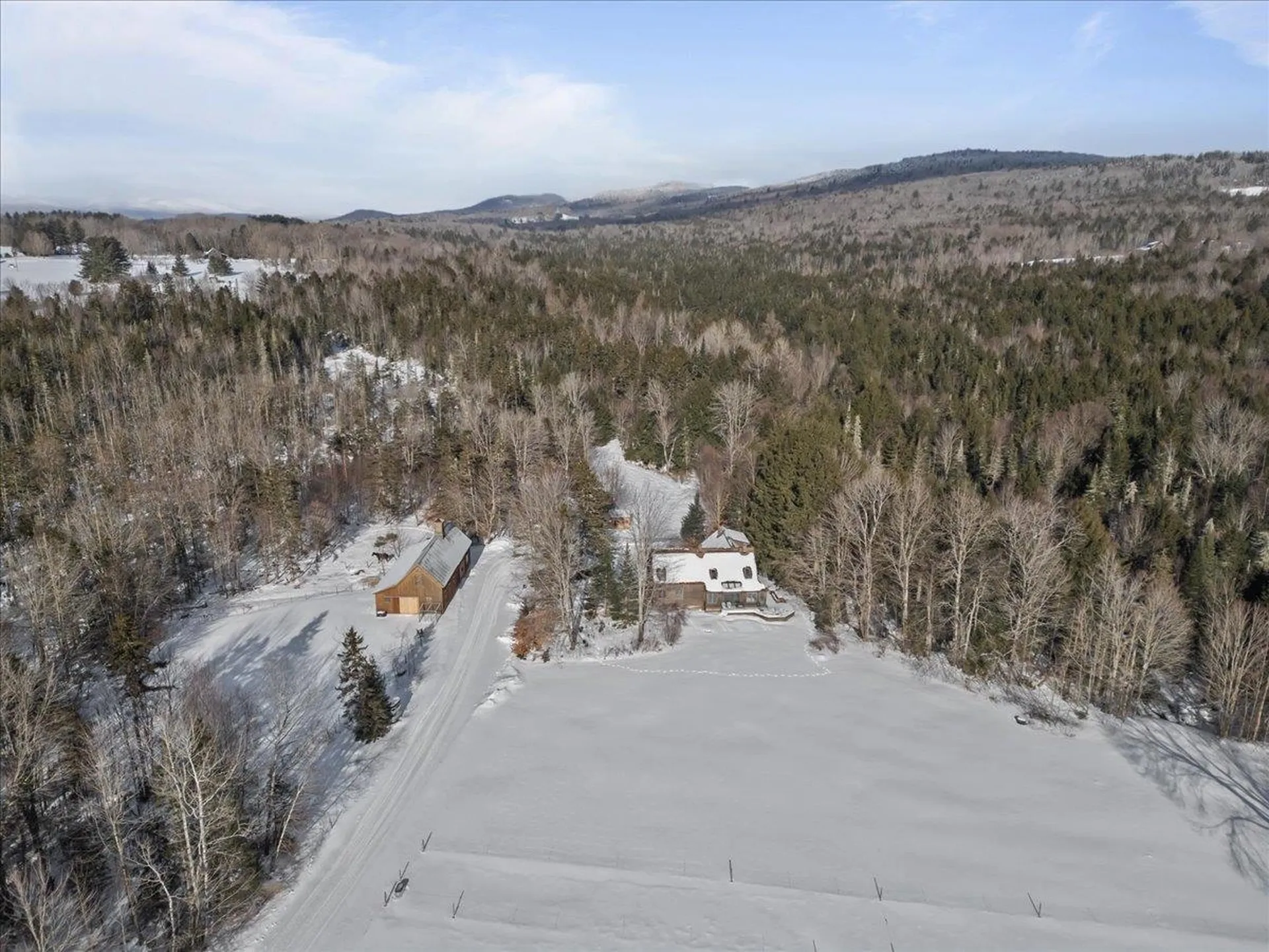 1701 Cleveland Corners Road Hyde Park VT 05655