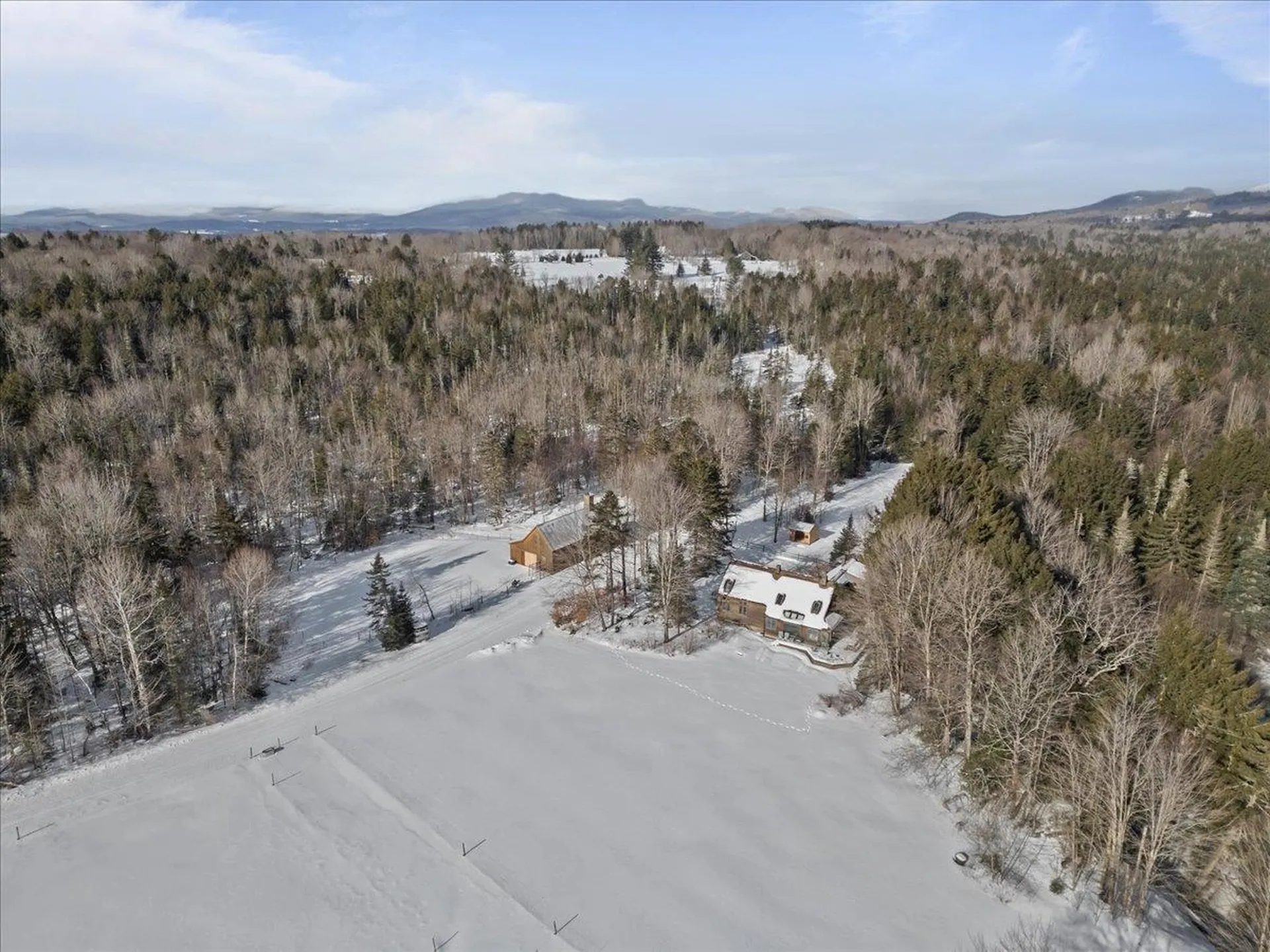 1701 Cleveland Corners Road Hyde Park VT 05655