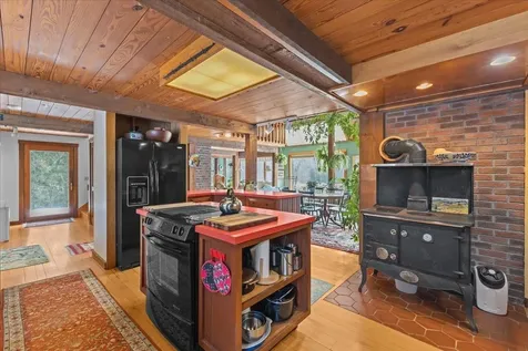 1701 Cleveland Corners Road Hyde Park VT 05655