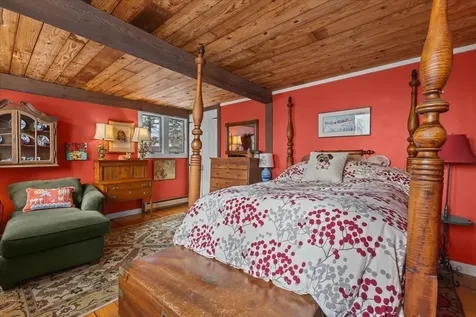 1701 Cleveland Corners Road Hyde Park VT 05655