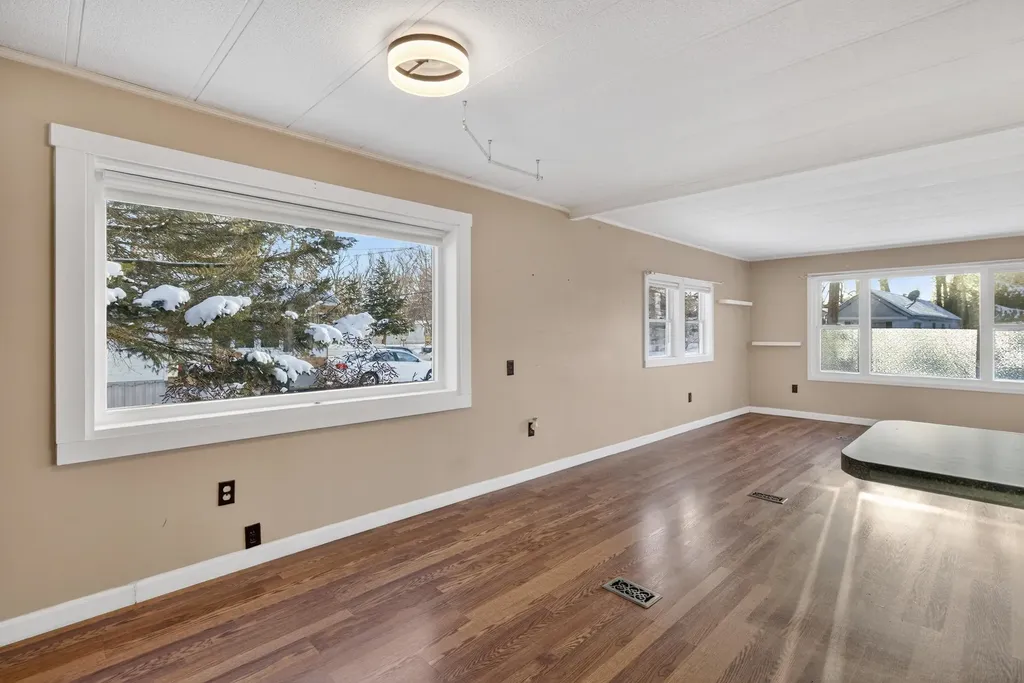 28 Stevens Drive Concord NH 03301