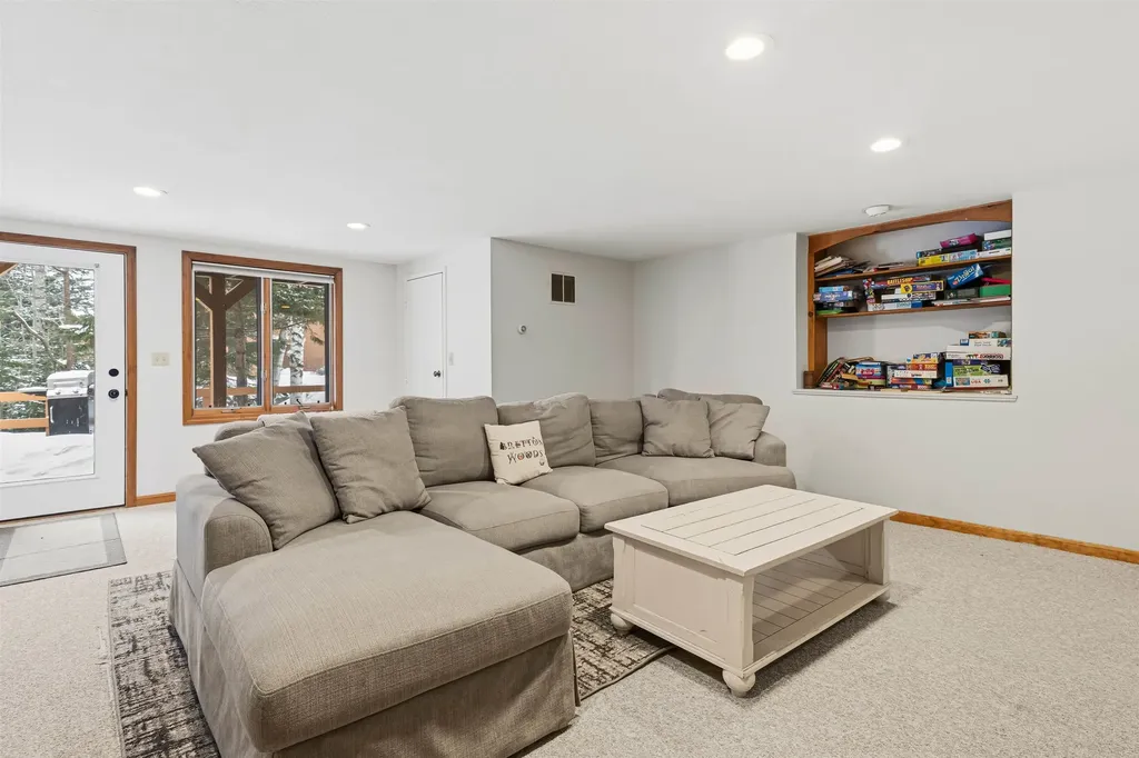 72 Appleby Close Road Carroll NH 03575