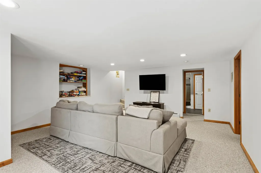 72 Appleby Close Road Carroll NH 03575