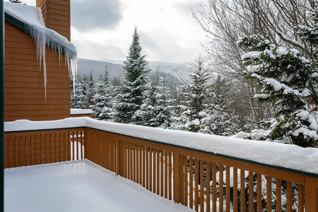 72 Appleby Close Road Carroll NH 03575