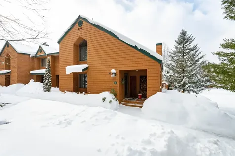 72 Appleby Close Road Carroll NH 03575