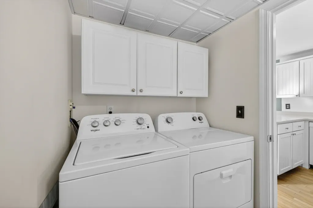 47 Oakridge Drive Londonderry NH 03053