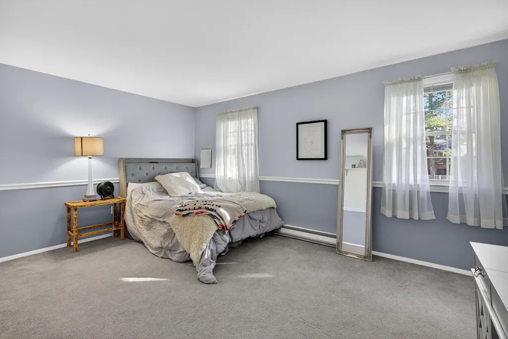 47 Oakridge Drive Londonderry NH 03053