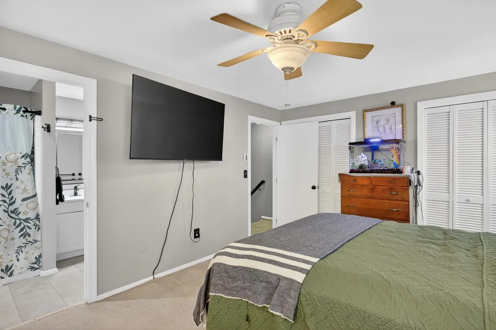 47 Oakridge Drive Londonderry NH 03053