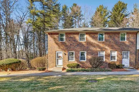 47 Oakridge Drive Londonderry NH 03053