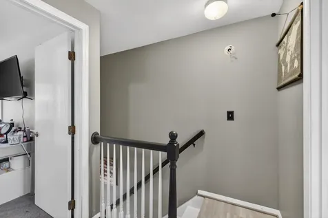 47 Oakridge Drive Londonderry NH 03053