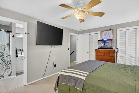 47 Oakridge Drive Londonderry NH 03053