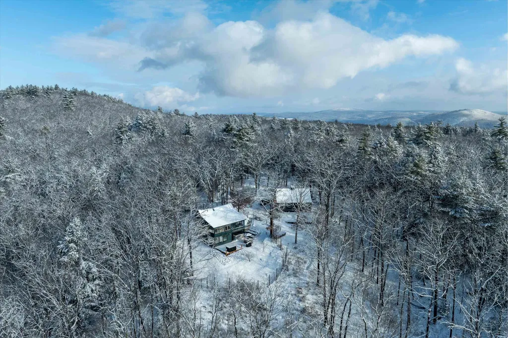 26 Babbitt Road Rockingham VT 05101