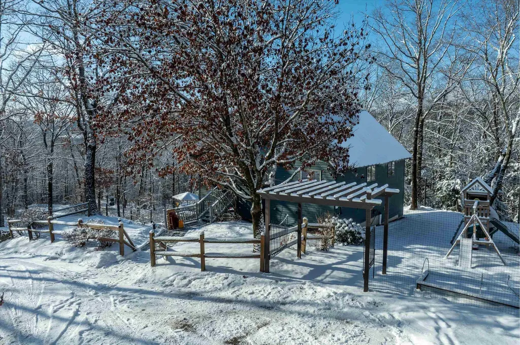 26 Babbitt Road Rockingham VT 05101