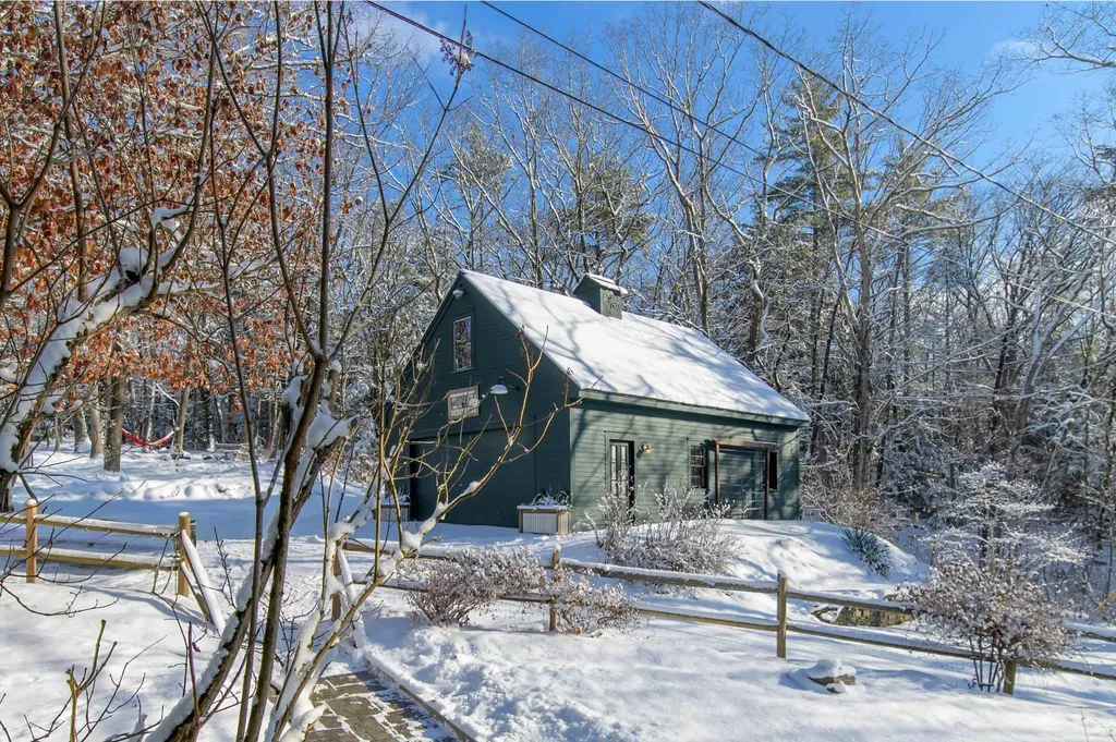 26 Babbitt Road Rockingham VT 05101