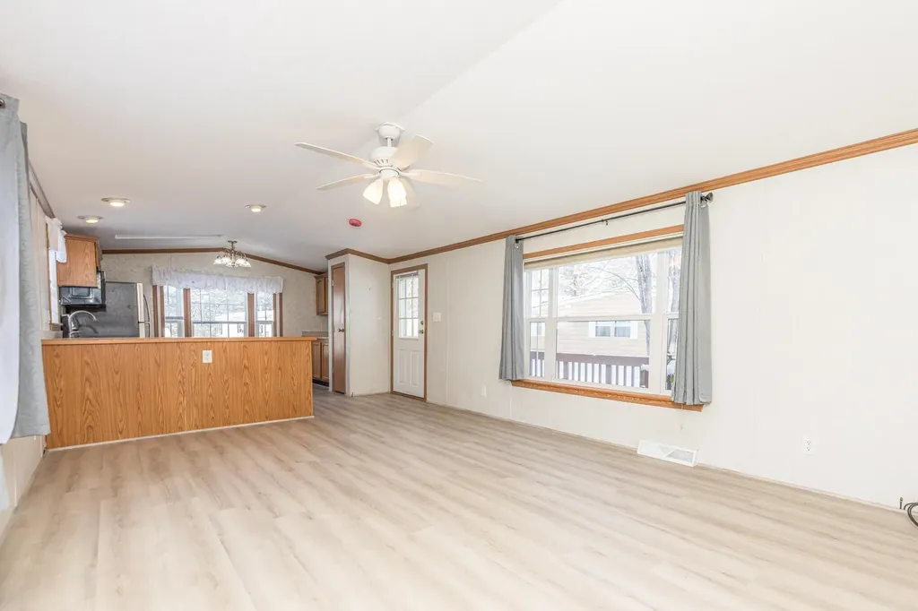 27 Melrose Drive Rochester NH 03868