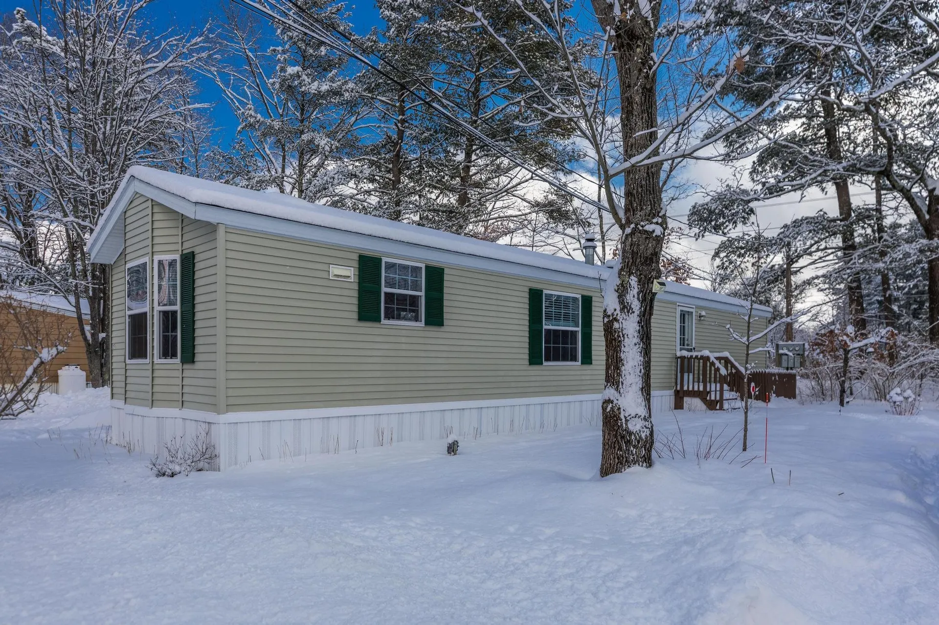 27 Melrose Drive Rochester NH 03868