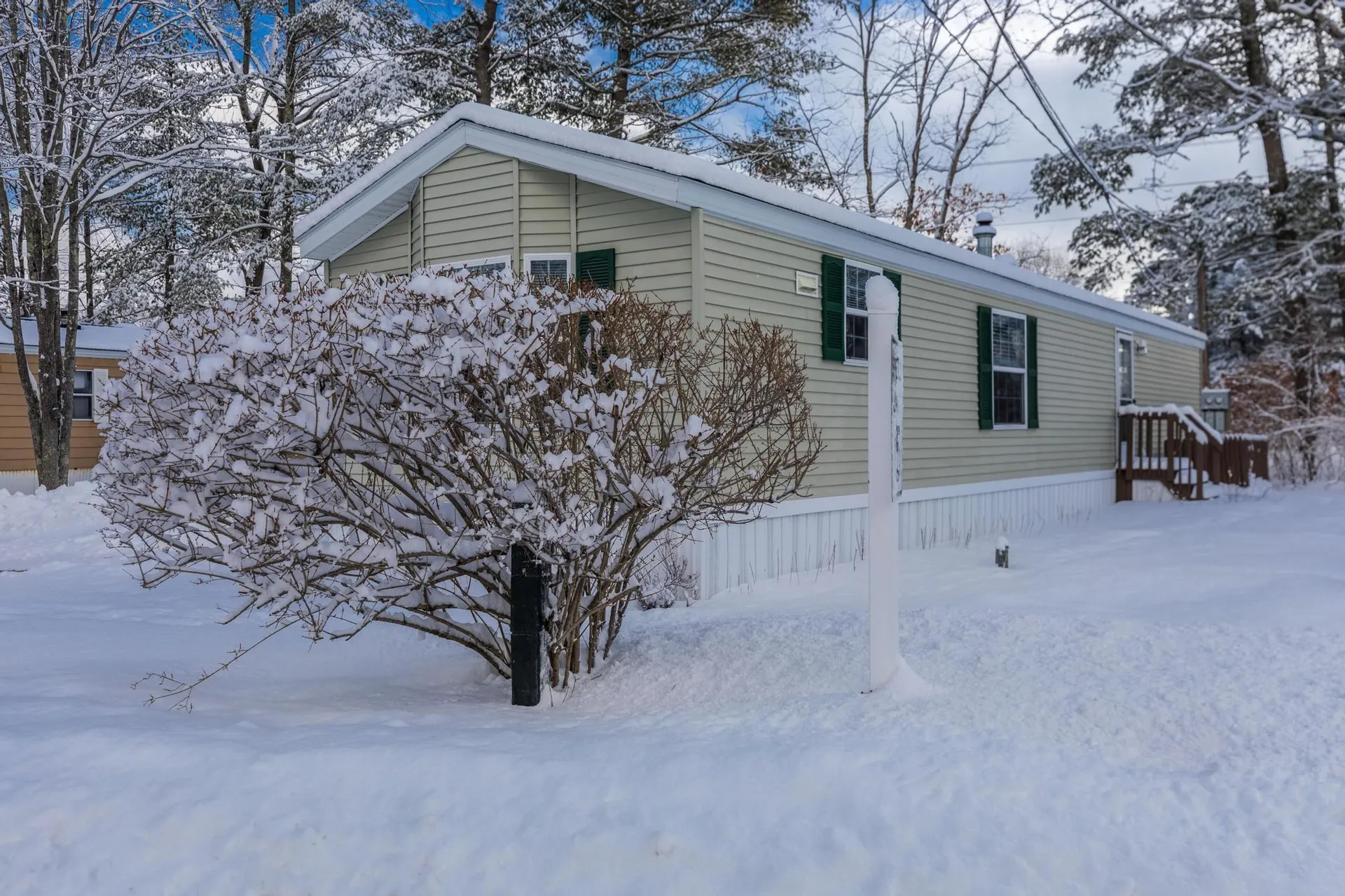 27 Melrose Drive Rochester NH 03868