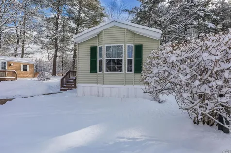 27 Melrose Drive Rochester NH 03868