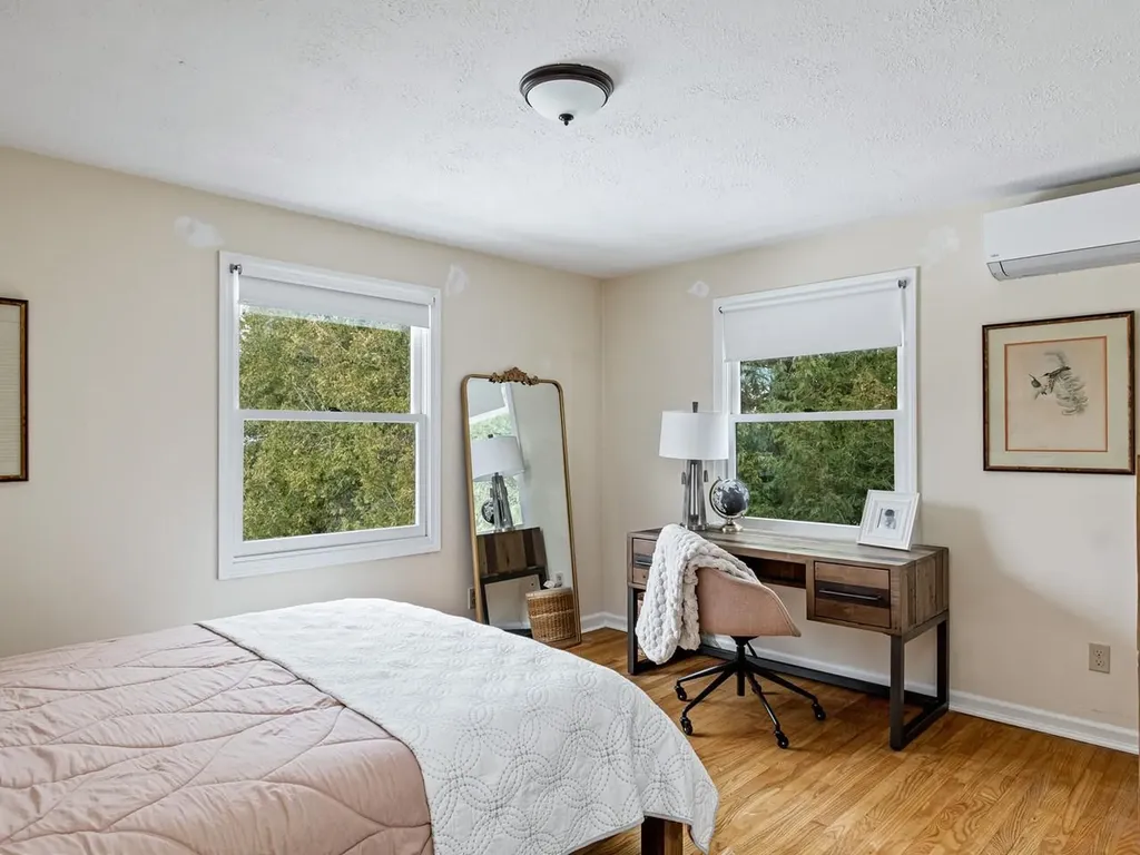 283 Appletree Point Road Burlington VT 05408