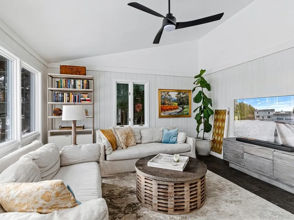 283 Appletree Point Road Burlington VT 05408