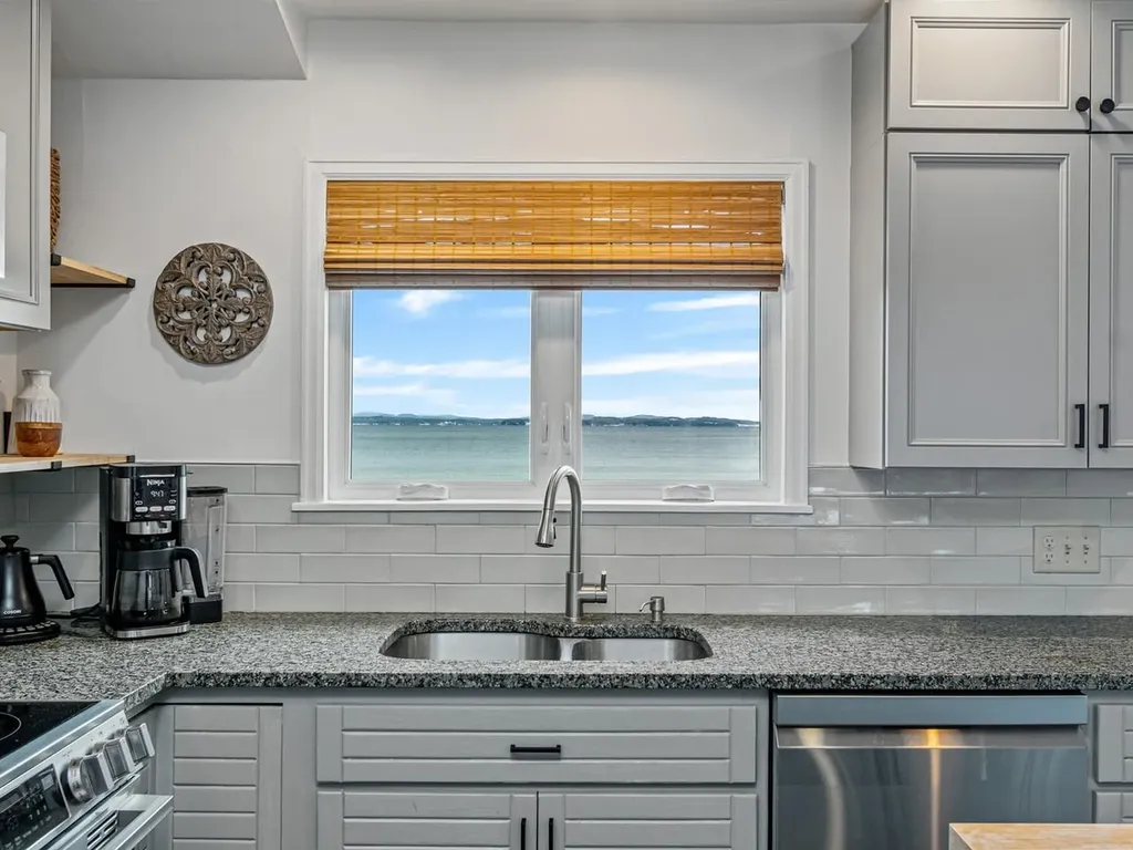 283 Appletree Point Road Burlington VT 05408