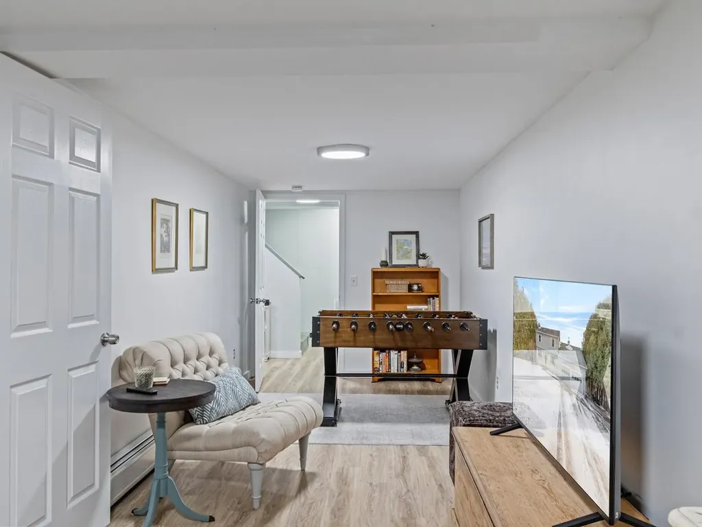 283 Appletree Point Road Burlington VT 05408