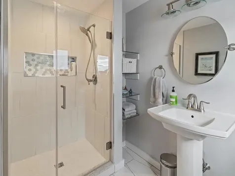 283 Appletree Point Road Burlington VT 05408