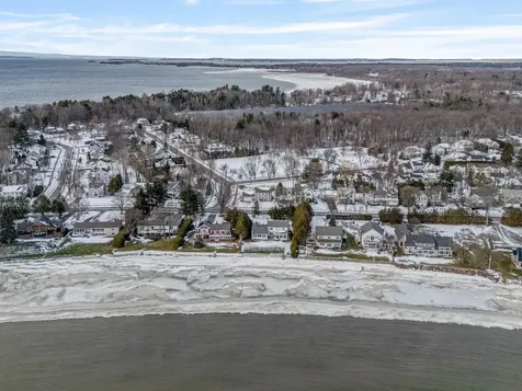 283 Appletree Point Road Burlington VT 05408