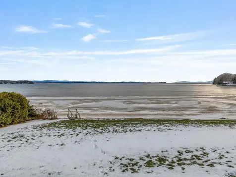 283 Appletree Point Road Burlington VT 05408