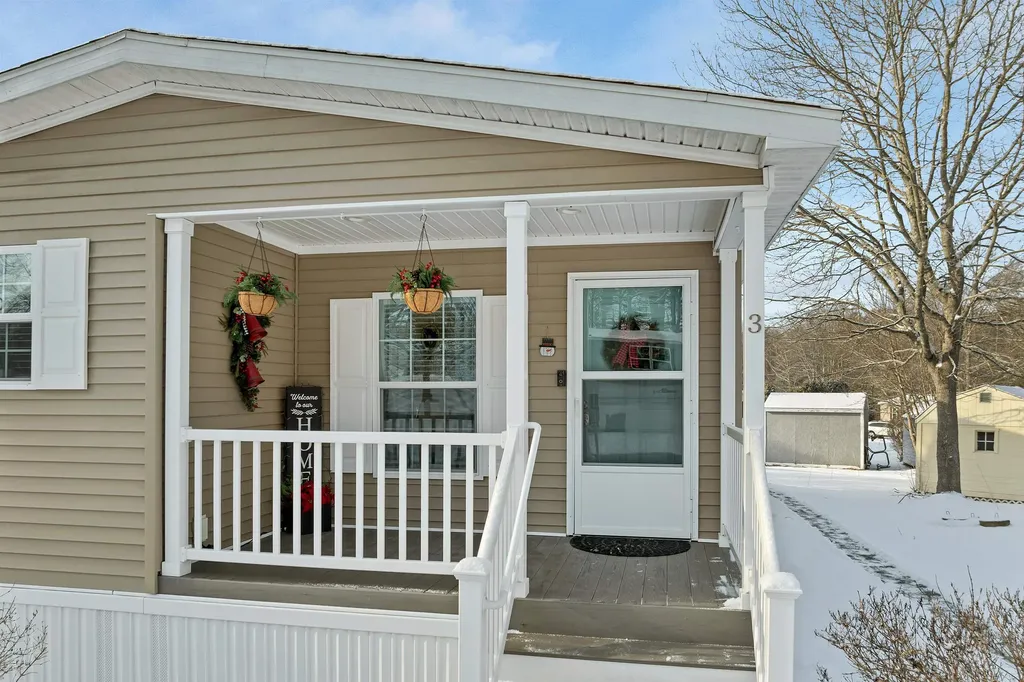 3 Slate Run North Hampton NH 03862