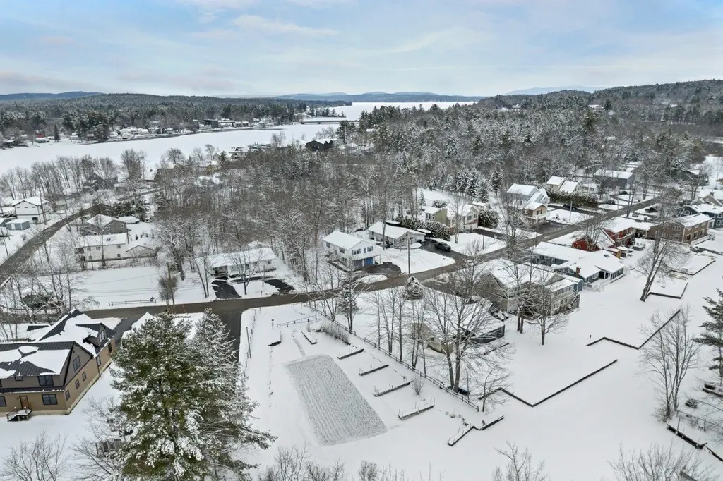 125 Sunset Drive Belmont NH 03220