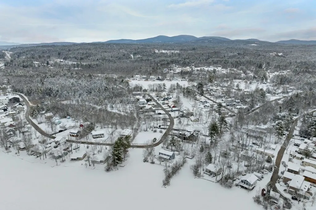 125 Sunset Drive Belmont NH 03220