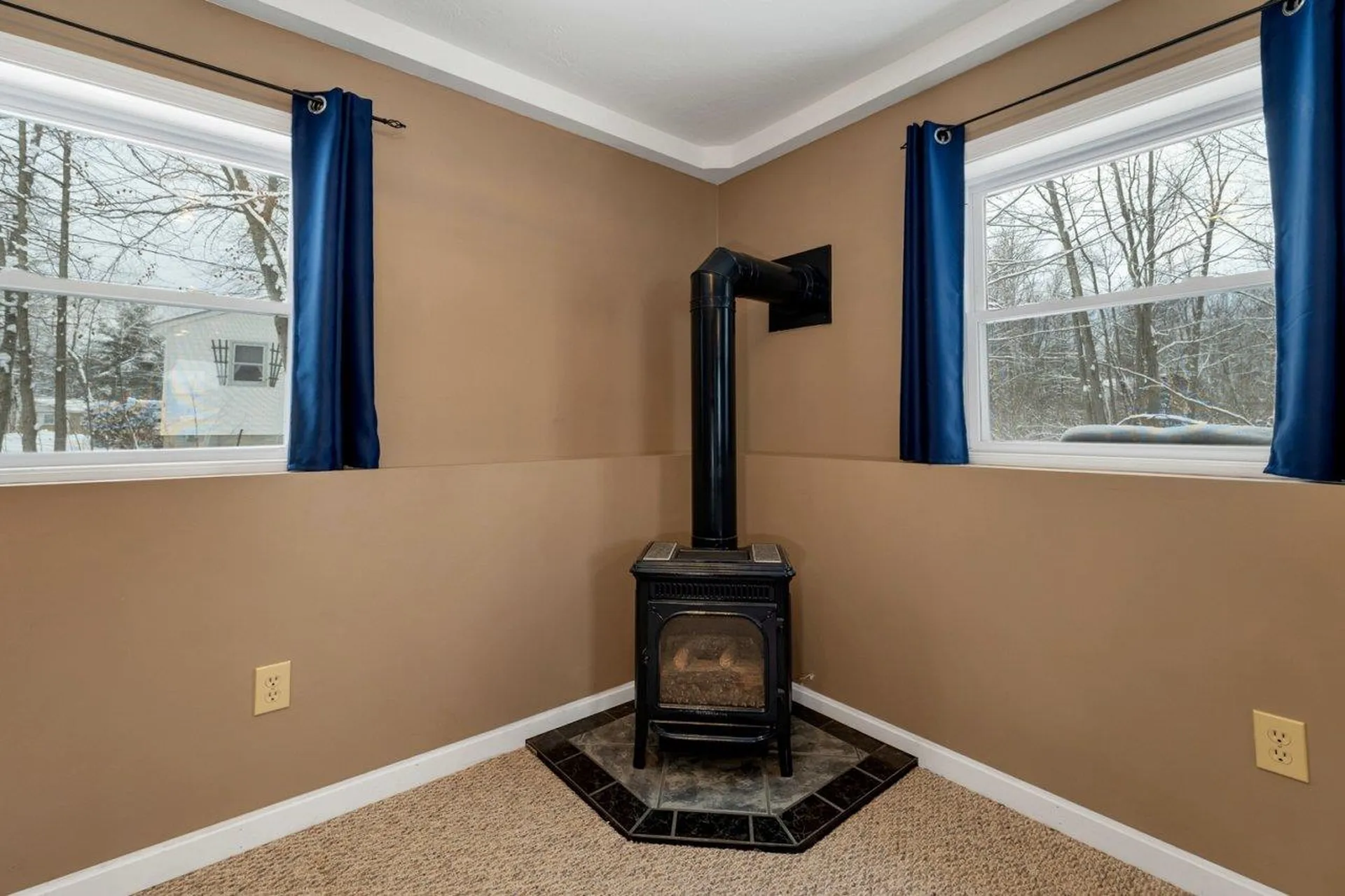 125 Sunset Drive Belmont NH 03220