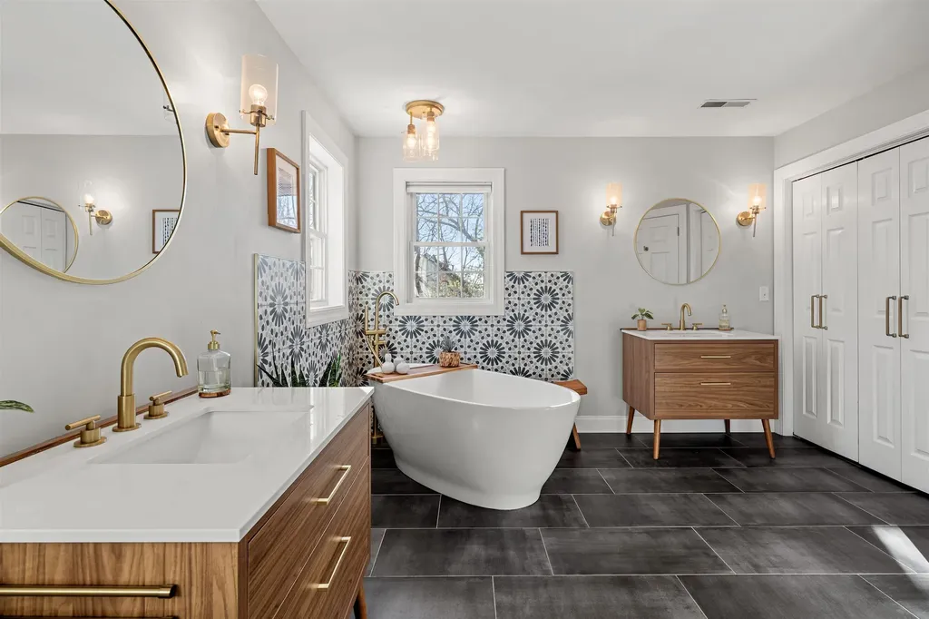 8B Louis Drive Brookline NH 03033