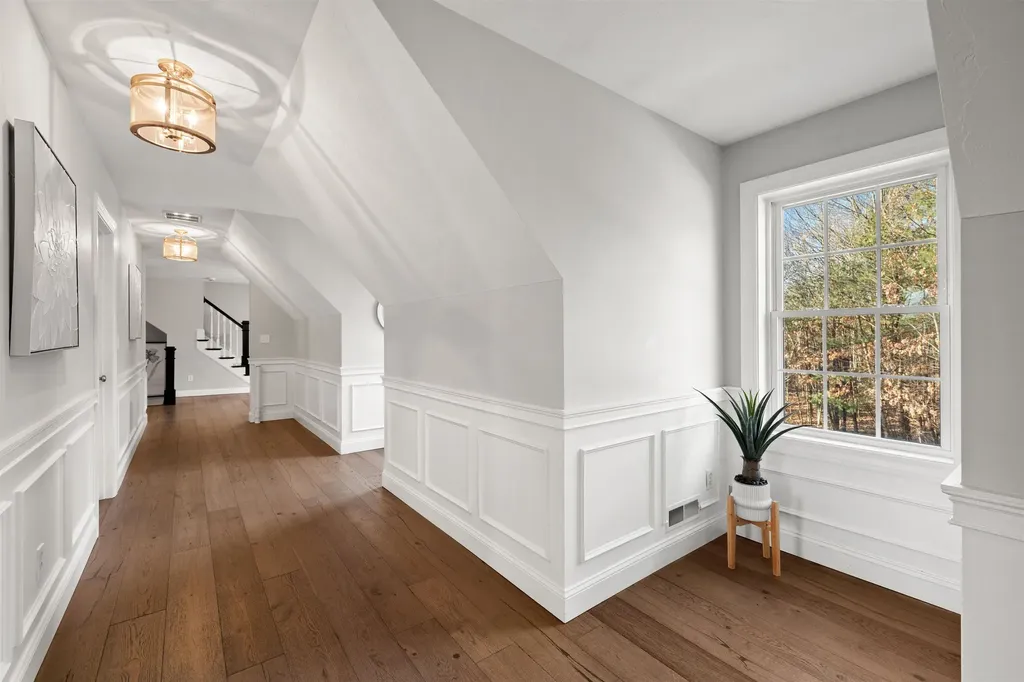 8B Louis Drive Brookline NH 03033