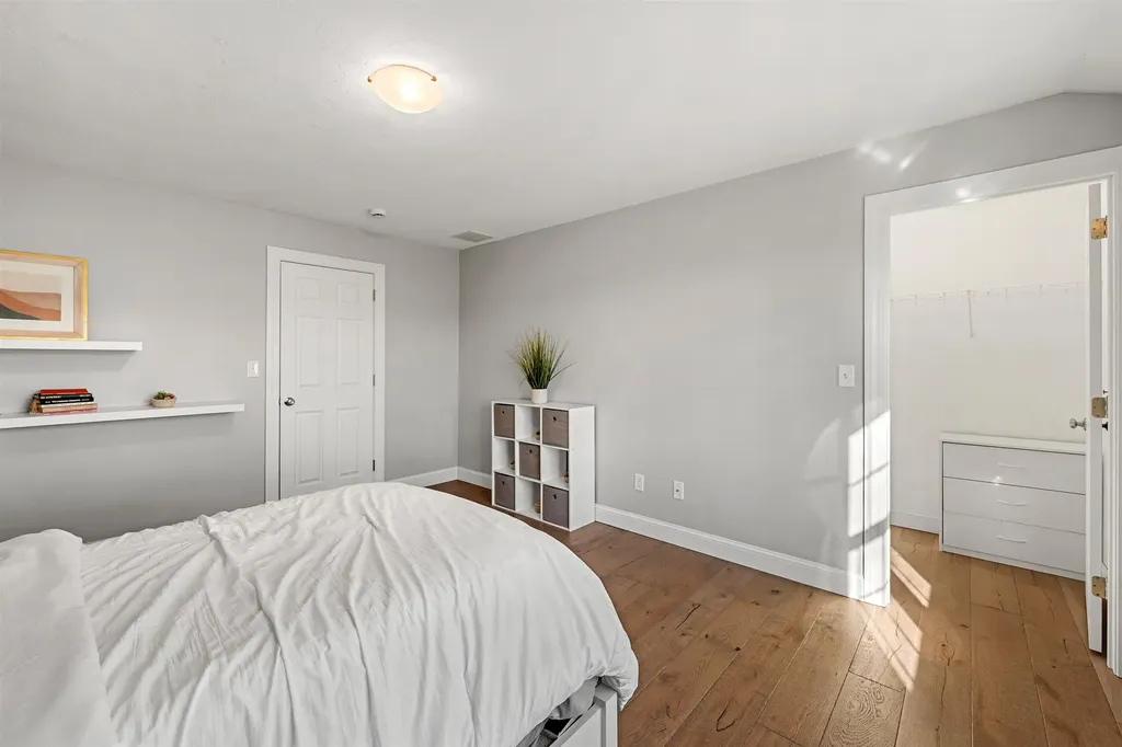 8B Louis Drive Brookline NH 03033