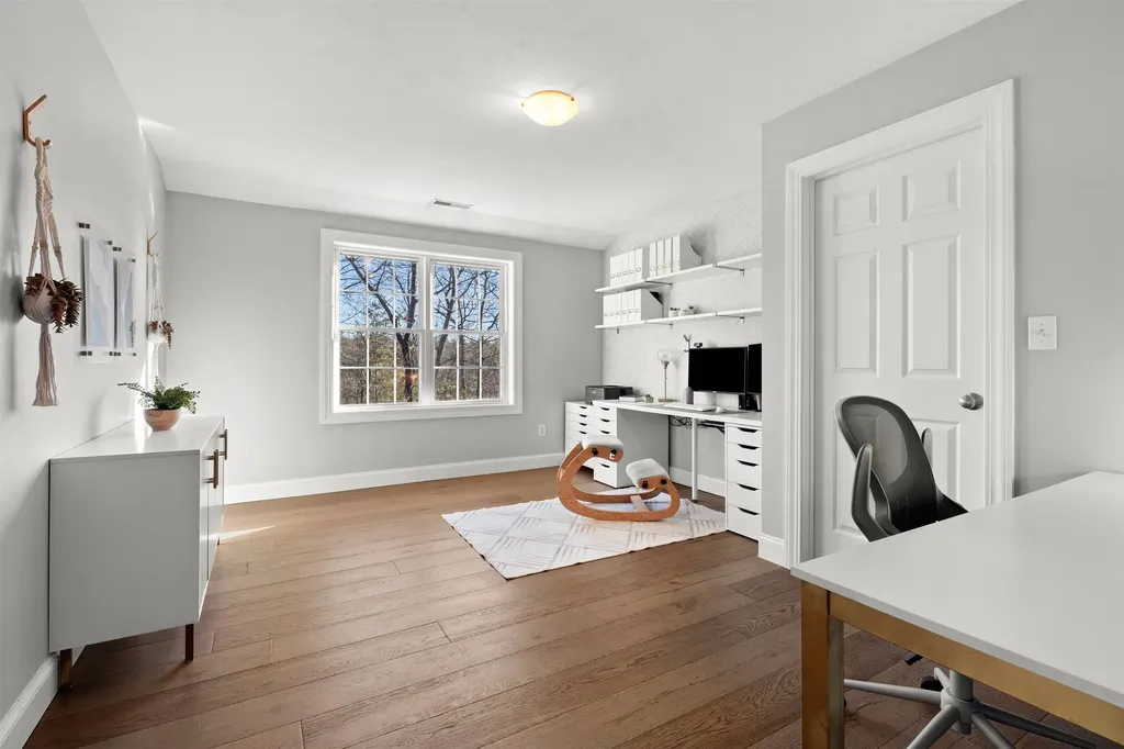 8B Louis Drive Brookline NH 03033