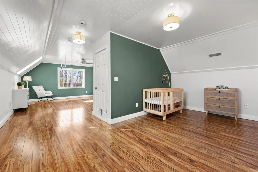 8B Louis Drive Brookline NH 03033