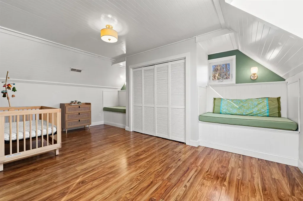 8B Louis Drive Brookline NH 03033