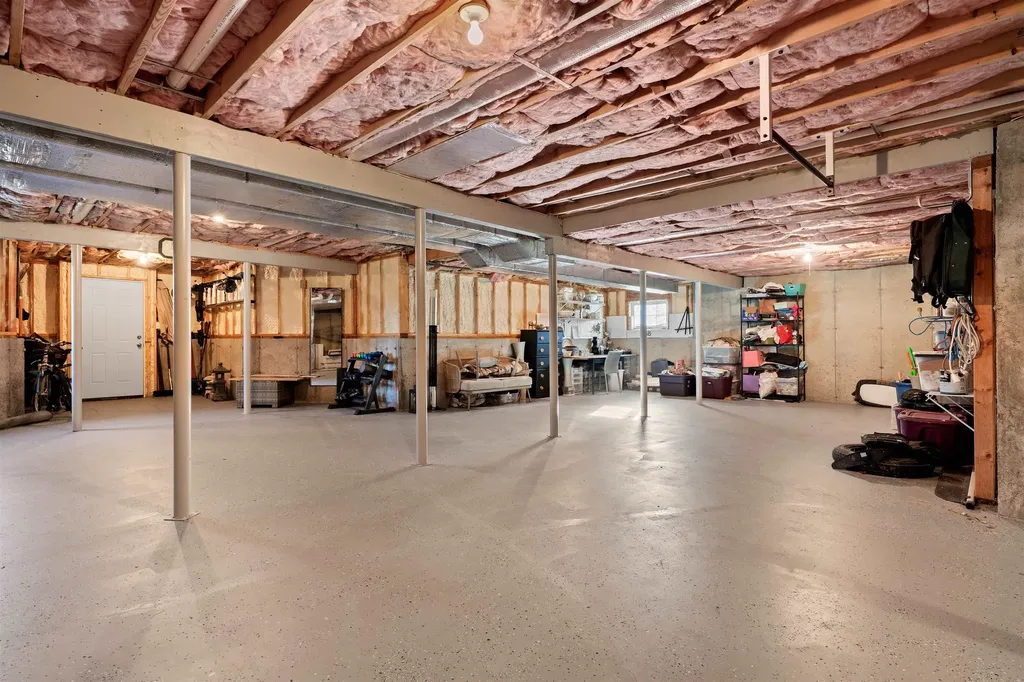 8B Louis Drive Brookline NH 03033