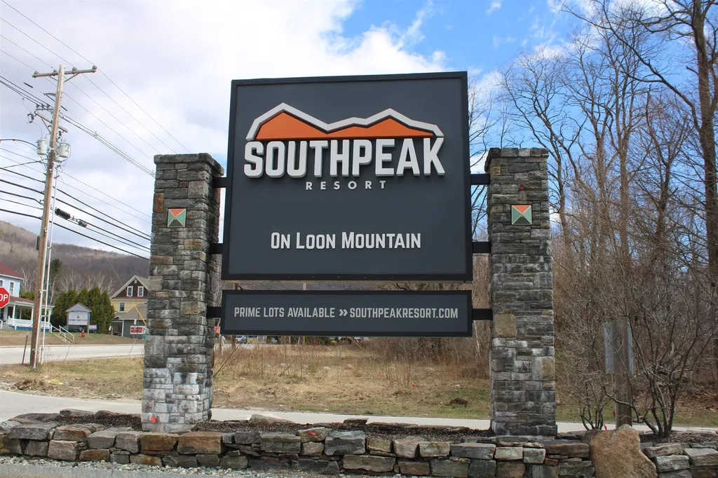 13 Maple Street Lincoln NH 03251